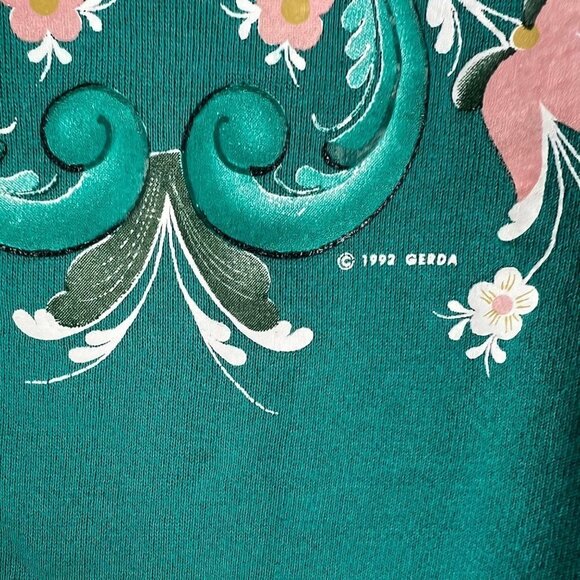 Vintage 1992 Gerda Hanes Activewear Women's Graphic Sweatshirt Crew neck Pullove - Picture 5 of 9